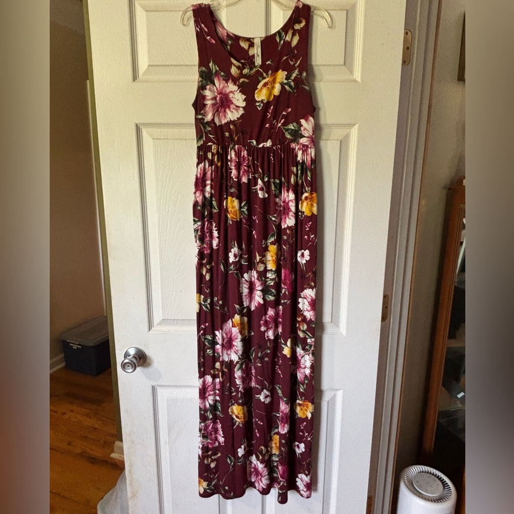 Floral Maxi Dress in Burgundy